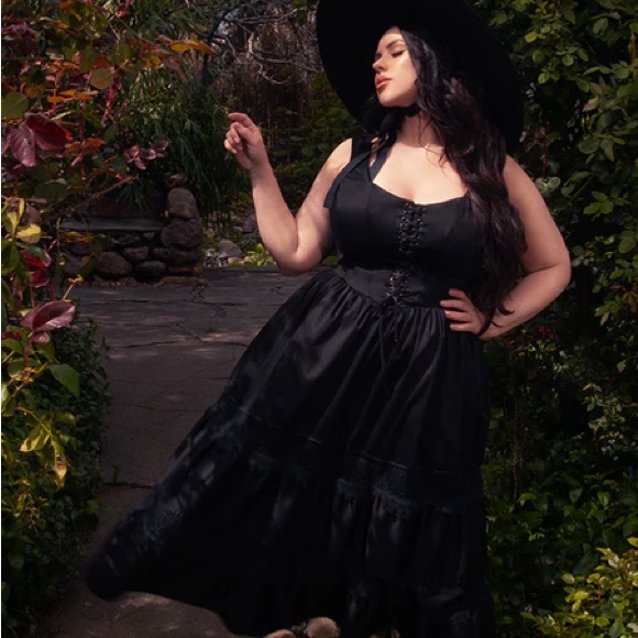 NEW La Femme En Noir Pickety Witch Dress in Black Medium - Picture 2 of 4